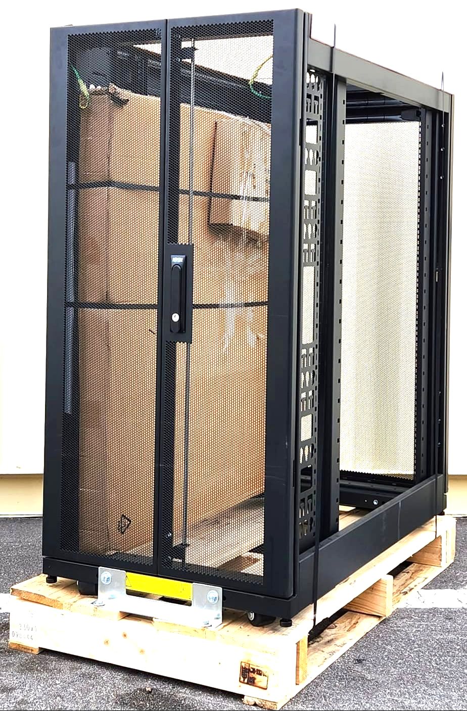 Tripp Lite SR25UB 25U SmartRack Enclosure Server Networking Cabinet AC8480